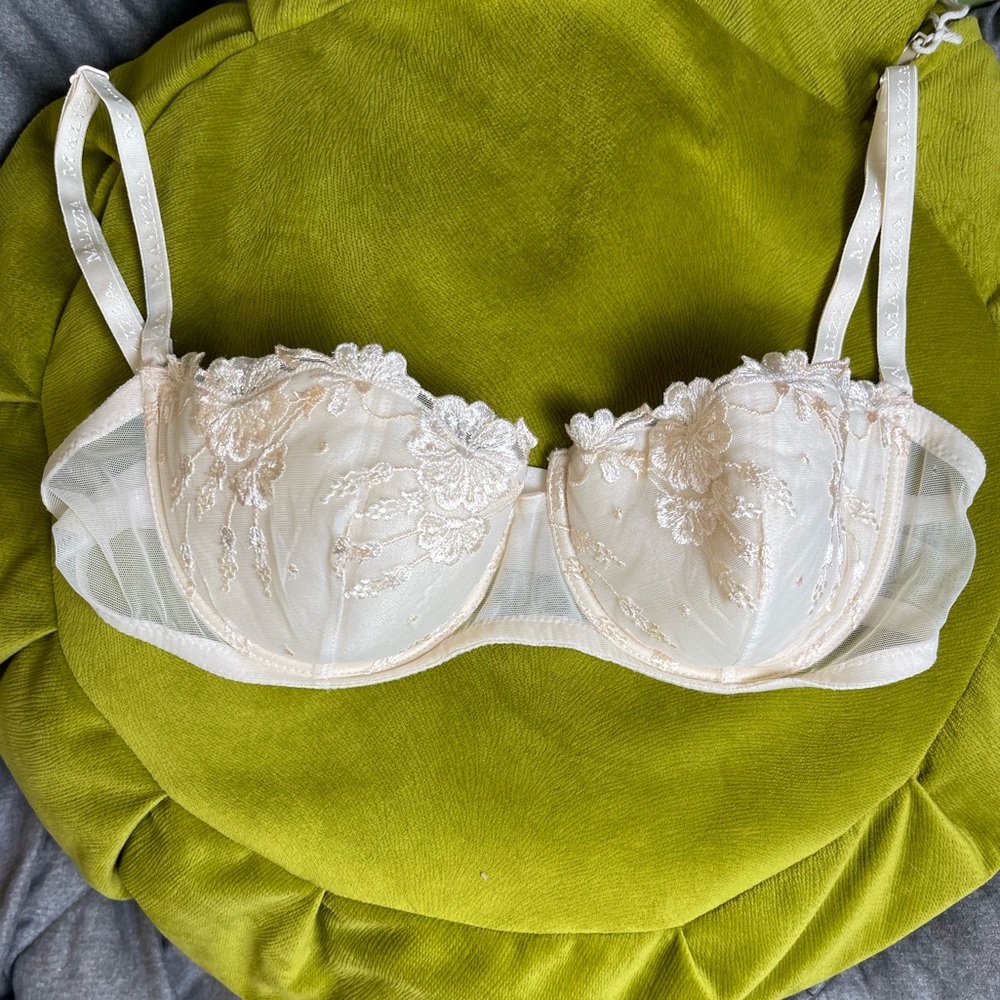 Vintage Malizia by La Pearla White Floral Bra size 34C